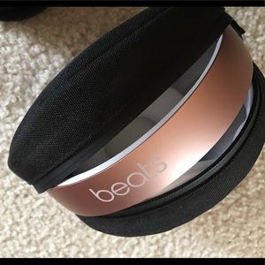 beats wireless headphones